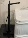 Picture of Змішувач підлоговий для ванни Newform O'Rama (колір - чорний матовий), з душовим гарнітуром