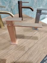Зображення Змішувач для умивальника Treemme Q30 IT 4B11SZ QTZZ Brushed Rosa Gold